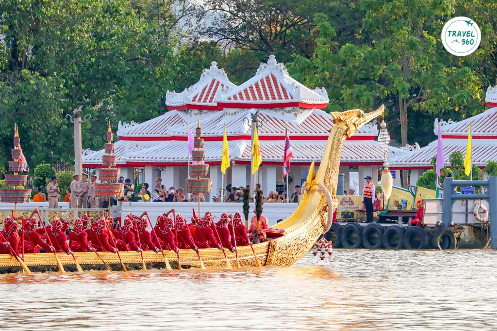 ซ้อมใหญ่ขบวนพยุหยาตราทางชลมารค (วันที่ 15 ต.ค.)