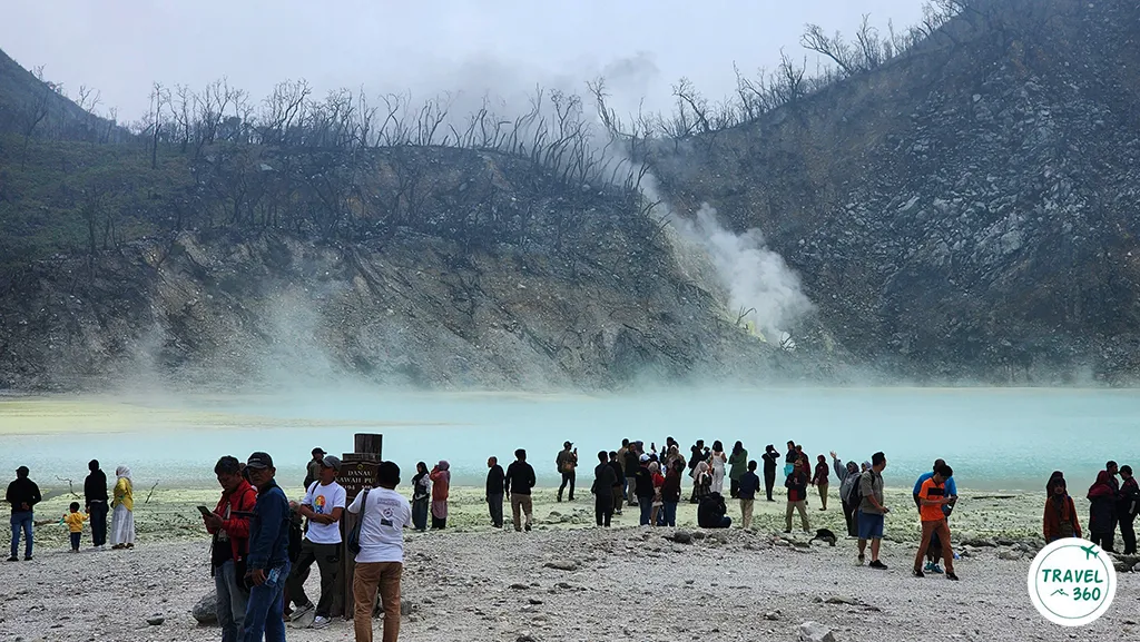 Kawah Putih (White Crater) ทะเลสาบในปล่องภูเขาไฟ 