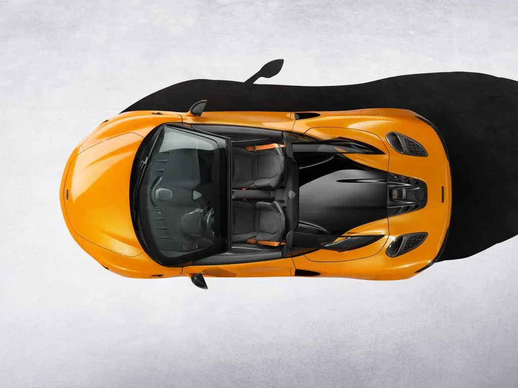 McLaren Artura Spider